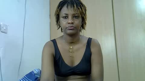 ayla_tyla online show from February 16, 2026, 8:54 am