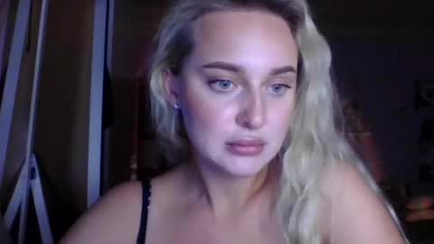 Snapshot of aylinn9999 chatting on July 17, 2026, 6:02 pm aylinn9999 online show from July 17, 2026, 6:02 pm