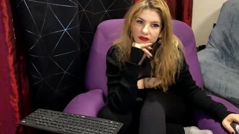 Dominatrix Queen online show from February 17, 2025, 7:53 pm