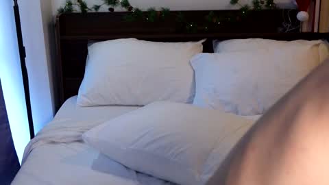 Snapshot of ayralust chatting on December 28, 2024, 7:44 am Ayra Lust online show from December 28, 2024, 7:44 am