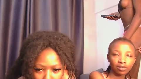 Azalea online show from March 25, 2026, 4:51 am