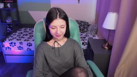 Snapshot of azaliya_haze chatting on March 5, 2026, 5:36 am Azaliya online show from March 5, 2026, 5:36 am