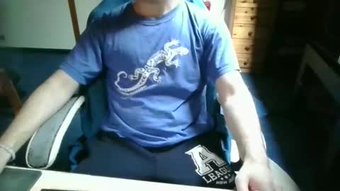 azdert online show from April 17, 2026, 9:12 am