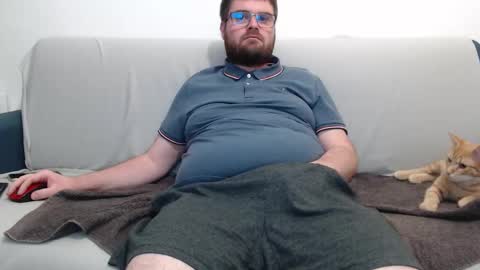 Azer online show from November 19, 2025, 8:31 pm