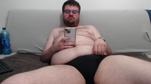 Snapshot of azer912 chatting on June 19, 2026, 7:06 pm Azer online show from June 19, 2026, 7:06 pm