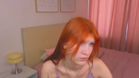Snapshot of azoze1 chatting on July 31, 2026, 2:49 pm Zoe online show from July 31, 2026, 2:49 pm