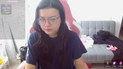 Azu  online show from March 7, 2026, 1:41 pm