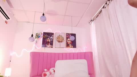 PRINCESS AZUL. online show from September 25, 2025, 8:45 pm