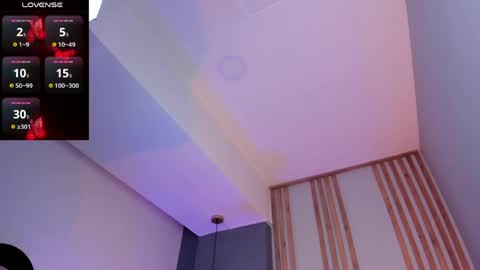 Snapshot of azurra_amatto2 chatting on May 27, 2026, 9:23 pm Azurra online show from May 27, 2026, 9:23 pm
