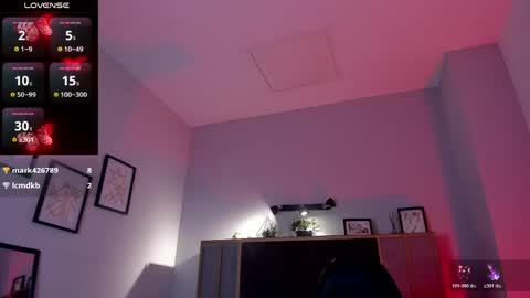 Snapshot of azurra_amatto2 chatting on May 29, 2026, 11:25 pm Azurra online show from May 29, 2026, 11:25 pm