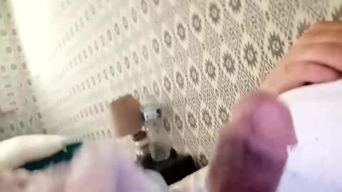 Snapshot of azze67 chatting on October 30, 2025, 8:16 am azze67 online show from October 30, 2025, 8:16 am