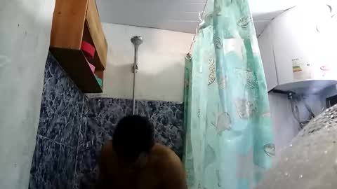 B3B3LATINO online show from November 19, 2025, 1:44 pm