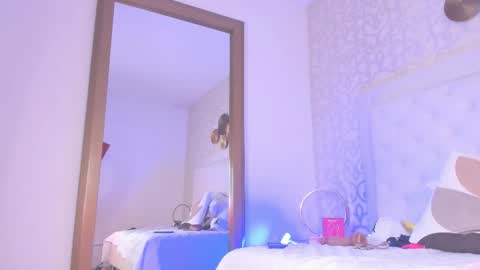 Anny online show from March 16, 2026, 5:44 am