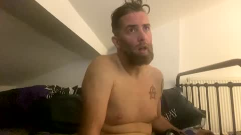 b4dafall44 online show from December 12, 2024, 11:25 pm