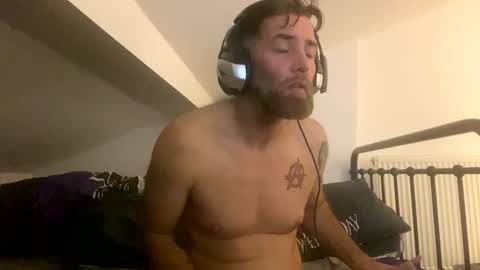 b4dafall44 online show from December 13, 2024, 2:32 am