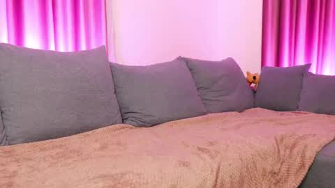 Alessia online show from November 23, 2025, 8:52 pm