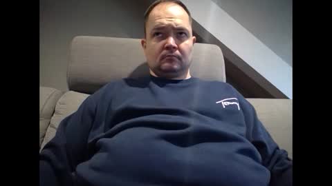 baambarylaa online show from October 12, 2025, 1:21 pm