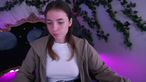 Babe online show from October 9, 2025, 7:28 am