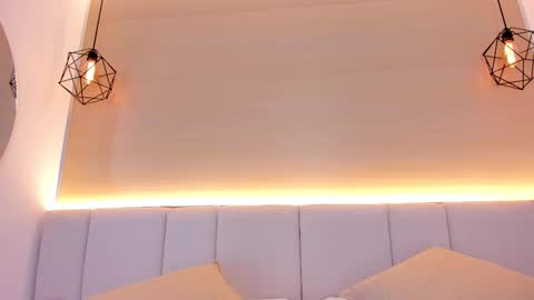 Katty  online show from November 20, 2025, 7:35 pm