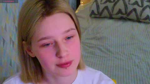 Snapshot of babees_eva chatting on April 8, 2026, 10:59 am Sweety Eva online show from April 8, 2026, 10:59 am