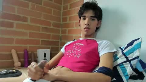 babitas44 online show from November 27, 2025, 8:33 pm