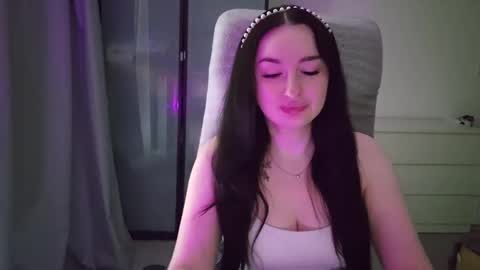 Snapshot of baby_girl_2028 chatting on June 4, 2026, 8:09 am Gabriella online show from June 4, 2026, 8:09 am