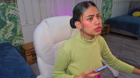 Julieta online show from May 21, 2026, 11:28 am