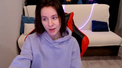 baby_kitte online show from December 25, 2024, 4:54 am