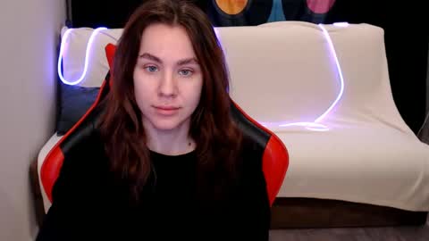 baby_kitte online show from January 2, 2025, 2:11 am