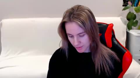 baby_kitte online show from January 23, 2025, 5:45 am