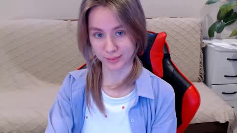 baby_kitte online show from January 30, 2025, 3:22 am