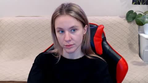 baby_kitte online show from February 15, 2025, 7:06 am