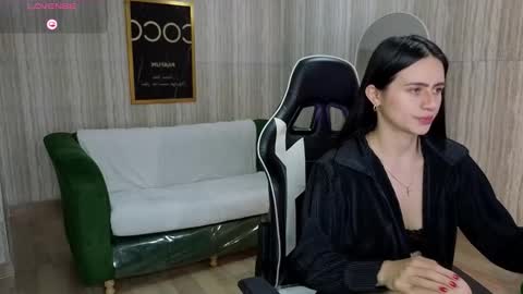 Snapshot of baby_lush_t chatting on September 10, 2025, 7:03 pm Bella online show from September 10, 2025, 7:03 pm