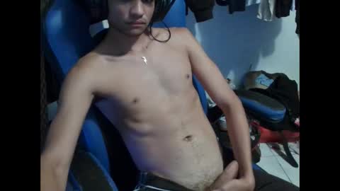 Snapshot of baby_mooonx chatting on January 7, 2026, 5:10 am adrian online show from January 7, 2026, 5:10 am