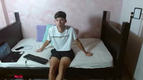 Snapshot of baby_noaht chatting on May 4, 2026, 12:23 pm baby_noaht online show from May 4, 2026, 12:23 pm