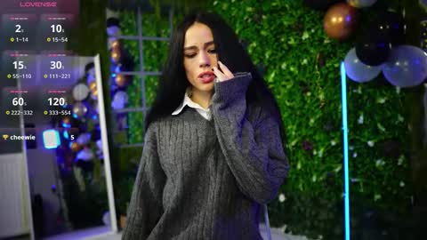 Baby Nico online show from November 7, 2025, 4:18 pm