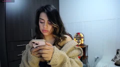 Snapshot of baby_roose chatting on January 16, 2025, 12:55 am Baby online show from January 16, 2025, 12:55 am