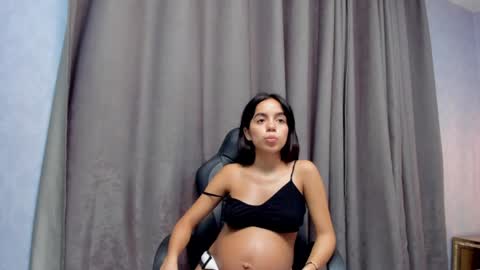 Snapshot of babyangel18_ chatting on January 25, 2025, 7:49 pm ANGEL online show from January 25, 2025, 7:49 pm