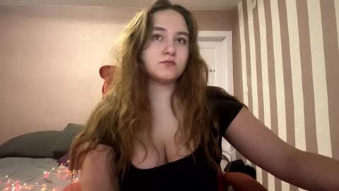 Snapshot of babyblissxx chatting on January 6, 2026, 10:01 pm Katerina online show from January 6, 2026, 10:01 pm