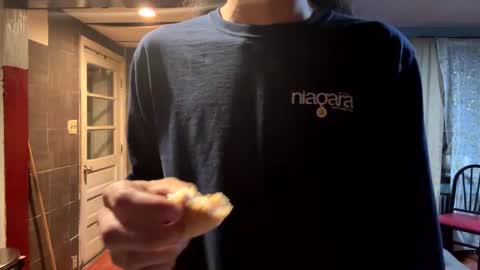 Snapshot of babyd0103 chatting on September 27, 2025, 5:12 am babyD online show from September 27, 2025, 5:12 am