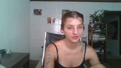 Snapshot of babydemon6 chatting on February 2, 2026, 4:27 pm babydemon6 online show from February 2, 2026, 4:27 pm