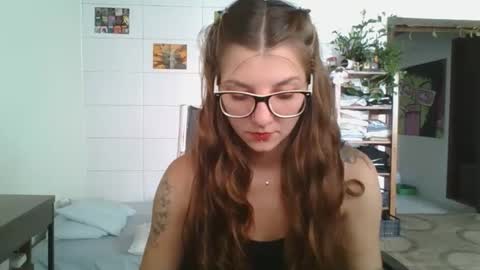 Snapshot of babydemon6 chatting on February 22, 2026, 12:58 pm babydemon6 online show from February 22, 2026, 12:58 pm