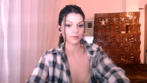 Snapshot of babydoll122060 chatting on January 30, 2025, 5:19 am Eli online show from January 30, 2025, 5:19 am