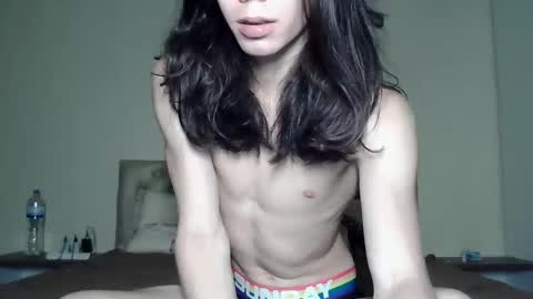 babyezhen online show from October 11, 2025, 9:24 pm