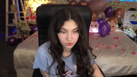 Snapshot of babyflowerr chatting on February 16, 2026, 7:43 pm Sasha online show from February 16, 2026, 7:43 pm