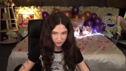 Snapshot of babyflowerr chatting on February 25, 2026, 8:18 pm Sasha online show from February 25, 2026, 8:18 pm