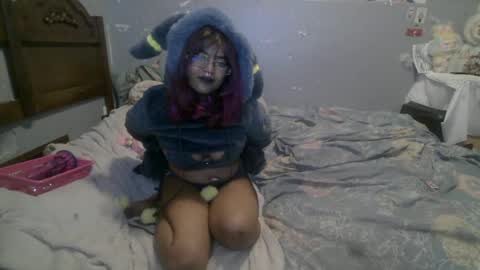 Snapshot of babymelodyx0x chatting on June 21, 2026, 5:32 am Melody 3 online show from June 21, 2026, 5:32 am