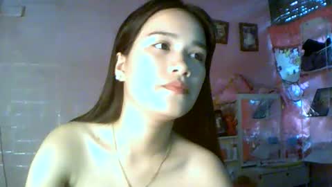 Snapshot of babypinaygirl chatting on June 11, 2026, 5:49 am babypinaygirl online show from June 11, 2026, 5:49 am
