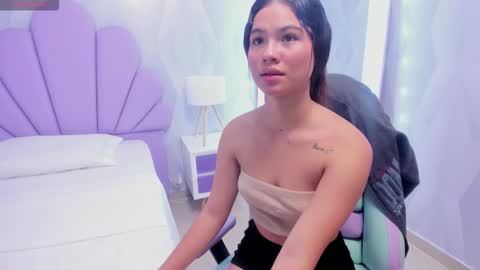 Snapshot of babysophie18_ chatting on February 18, 2026, 10:00 am Sophie online show from February 18, 2026, 10:00 am