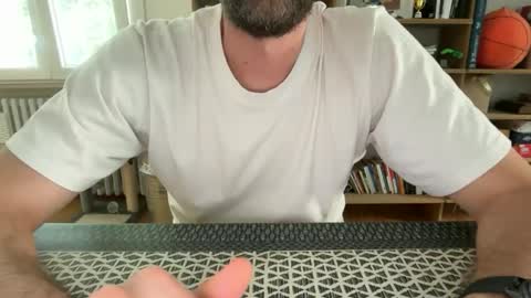 Snapshot of backtoureon chatting on May 30, 2026, 3:20 pm backtoureon online show from May 30, 2026, 3:20 pm